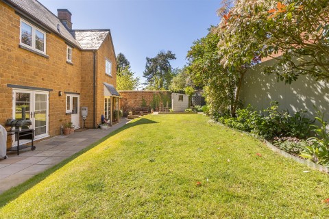 Click the photo for more details of 61 High Street, Eydon, NN11