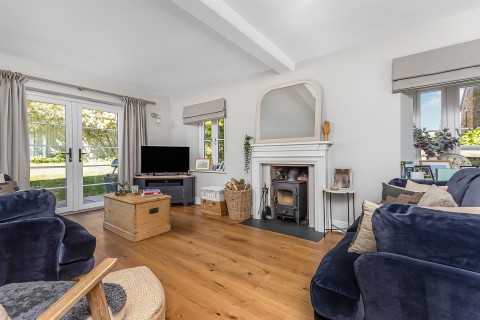 Click the photo for more details of 61 High Street, Eydon, NN11