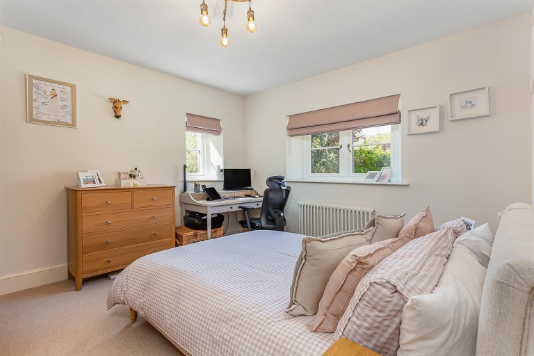 Images for 61 High Street, Eydon, NN11