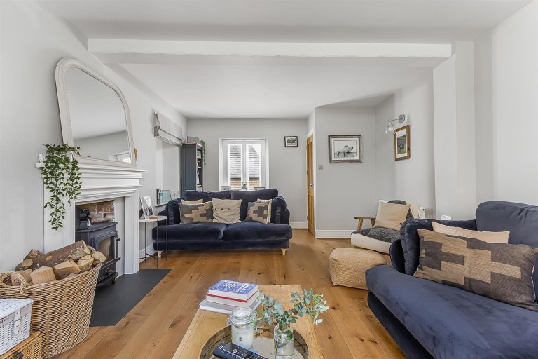 Images for 61 High Street, Eydon, NN11