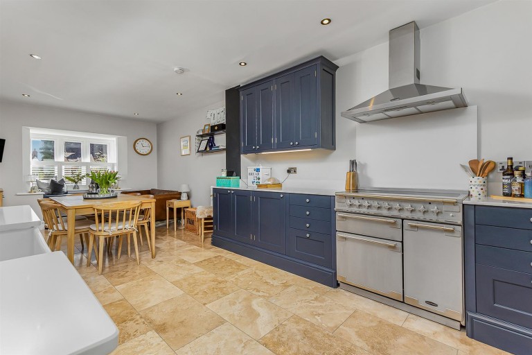 Images for 61 High Street, Eydon, NN11