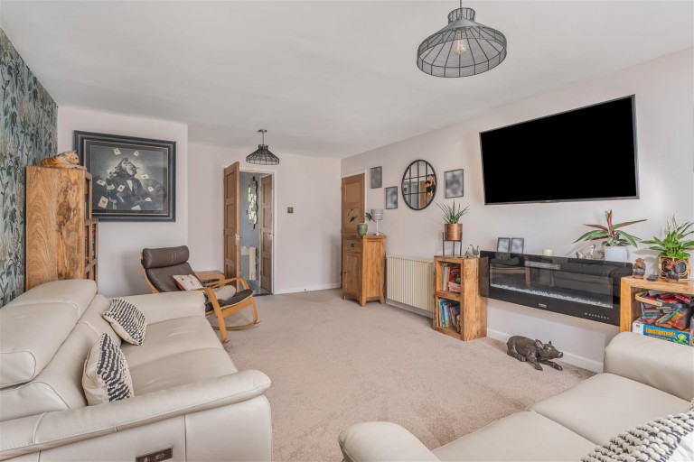 Images for Buzzards Close, Little Bourton
