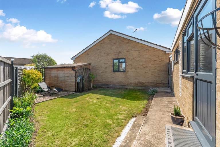 Images for Buzzards Close, Little Bourton