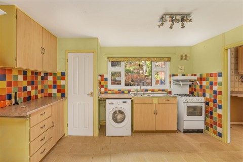 Click the photo for more details of Hastings Road, Banbury