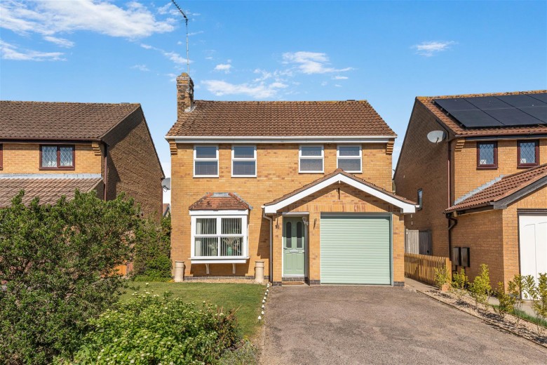 Click the photo for more details of Winchester Close, Banbury - superb new kitchen