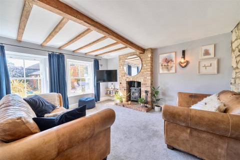 Click the photo for more details of School Lane, Greens Norton, NN12