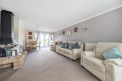 Click the photo for more details of Fishers Close, Kilsby, Rugby
