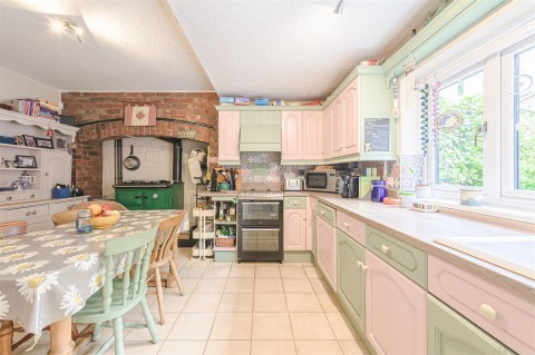 Click the photo for more details of Swepstone Road, Heather, LE67