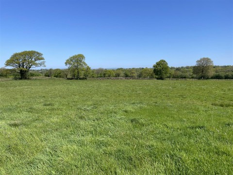 Click the photo for more details of East Worlington, Crediton