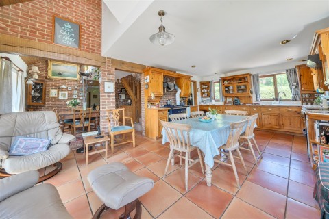 Click the photo for more details of Tincleton, Clyffe, Dorchester, Dorset, DT2