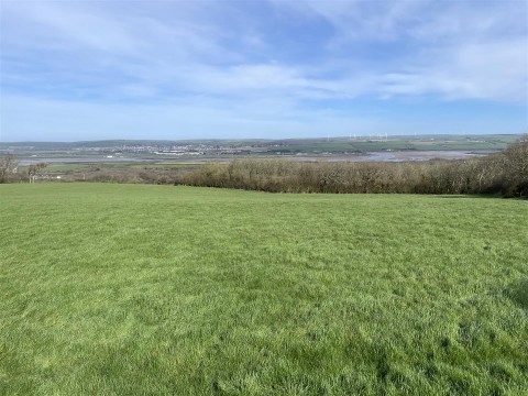 Click the photo for more details of Bickleton, Barnstaple