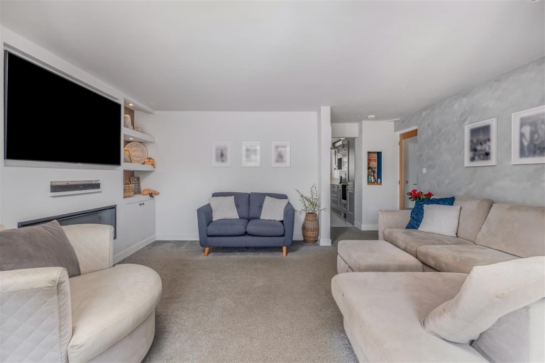 Images for Thornhill, Chacombe - Exceptional interior
