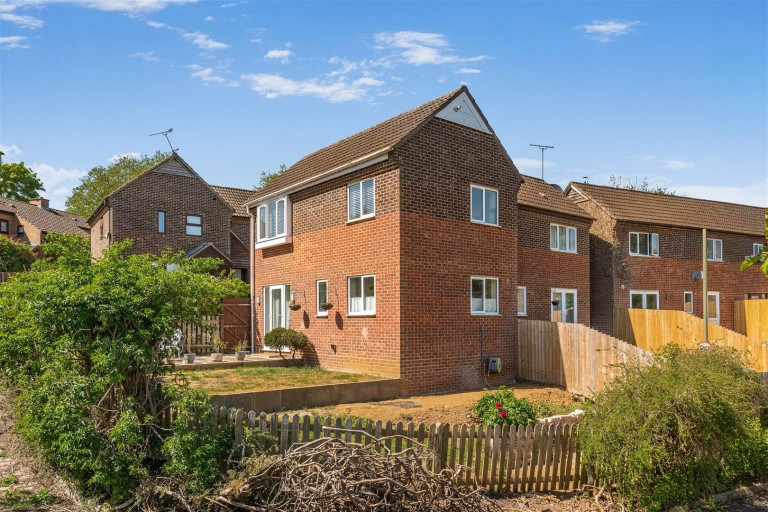Images for The Camellias, Banbury