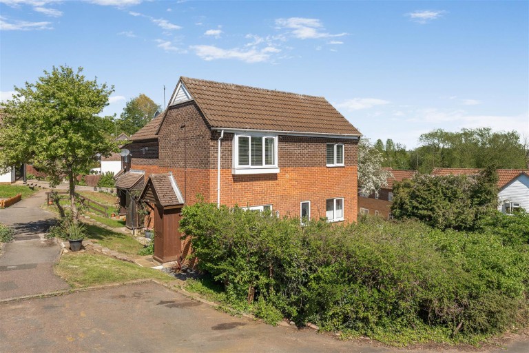Images for The Camellias, Banbury