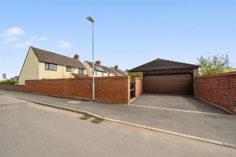 Images for Lutterworth Road, Burbage, Hinckley, Leicestershire, LE10