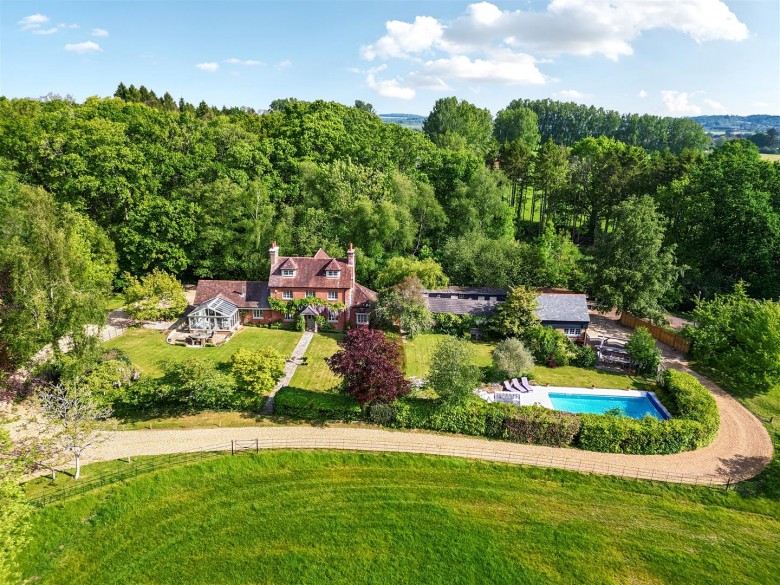 Click the photo for more details of Brickyard Lane, Corfe Mullen, Wimborne