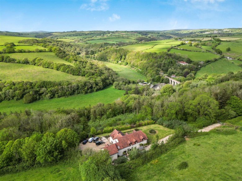 Click the photo for more details of Goodleigh, Barnstaple