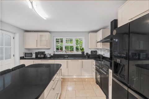 Click the photo for more details of Walsingham Close, Bloxham