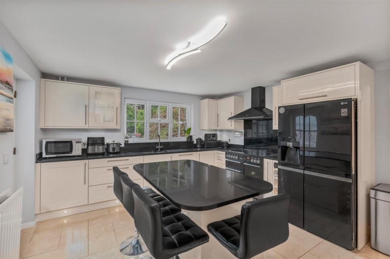 Images for Walsingham Close, Bloxham
