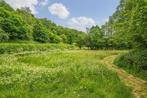 Click the photo for more details of Dunsford, Exeter