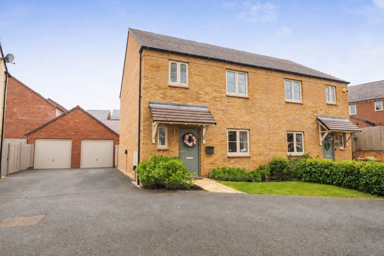 Click the photo for more details of Greenfield Avenue, Lutterworth, Leicestershire, LE17