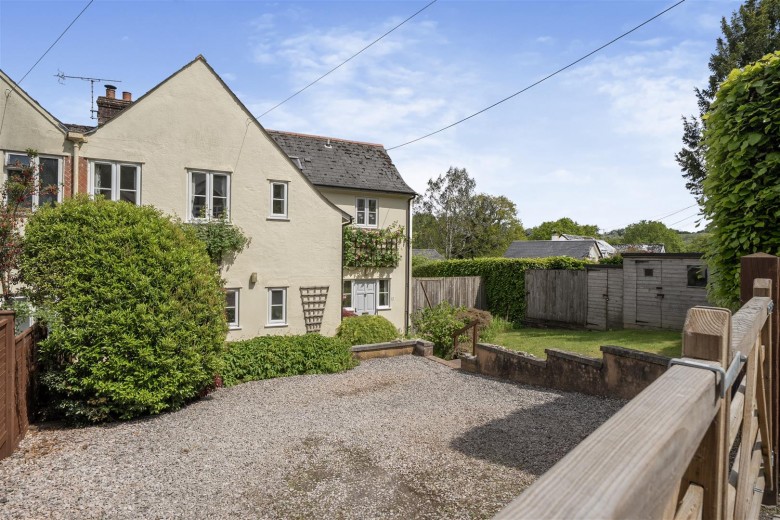 Click the photo for more details of 17 Battleton
