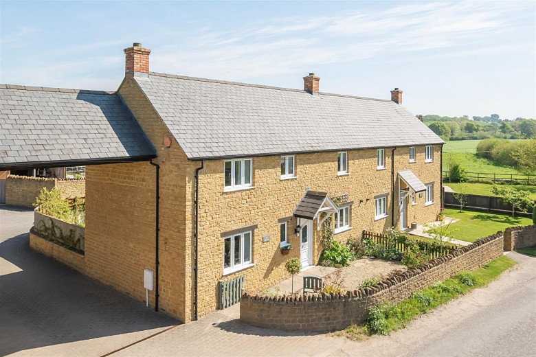 Click the photo for more details of Knott Oak, Ilminster