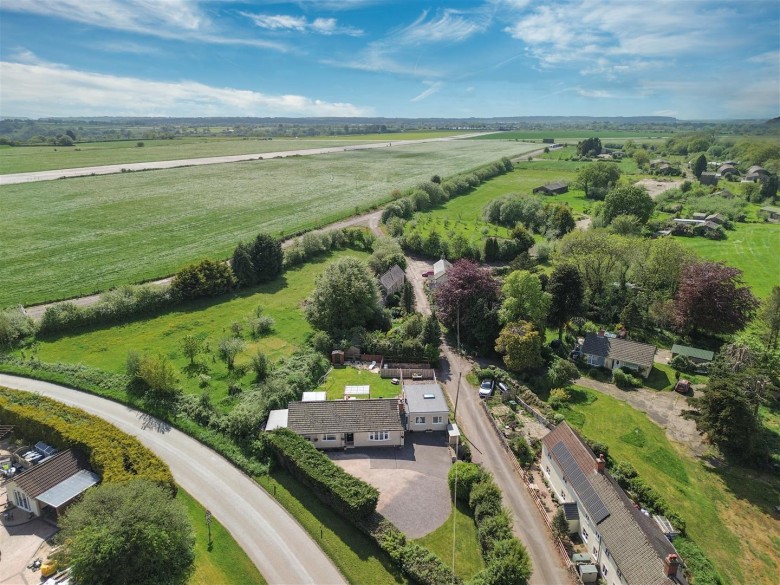Click the photo for more details of Smeatharpe, Honiton