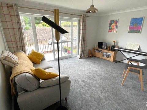 Click the photo for more details of Silver Street, Lyme Regis