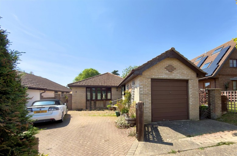 Click the photo for more details of Totland Bay,Isle of Wight