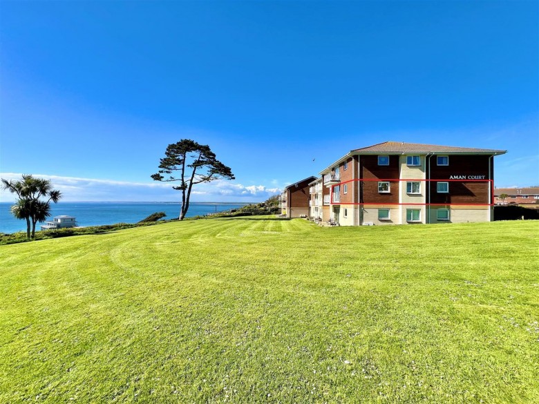 Click the photo for more details of Granville Road, Totland Bay