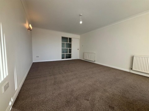 Click the photo for more details of Granville Road, Totland Bay