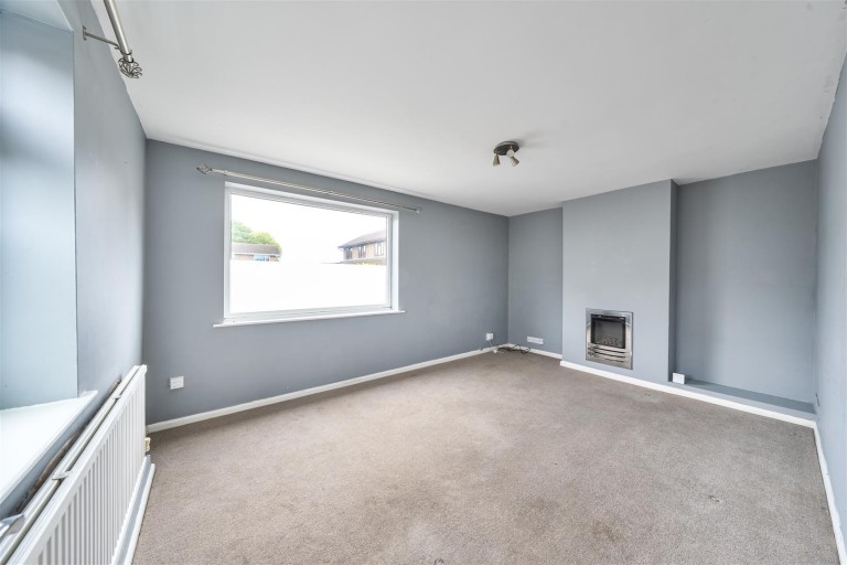 Images for Woodville Crescent, Yardley Gobion, NN12