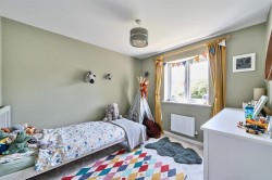 Images for Lukes Close, Wellington