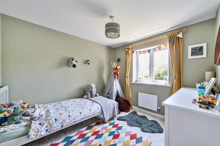 Images for Lukes Close, Wellington
