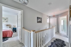 Images for Lukes Close, Wellington