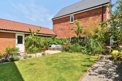 Images for Lukes Close, Wellington
