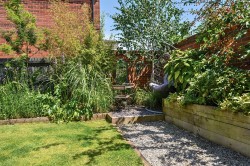 Images for Lukes Close, Wellington
