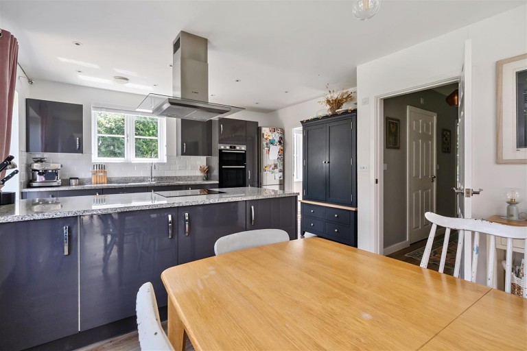 Images for Lukes Close, Wellington