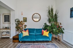 Images for Lukes Close, Wellington