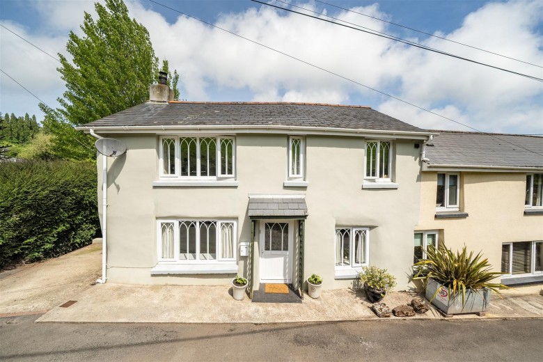 Click the photo for more details of Coombe Way, Bishopsteignton, Teignmouth