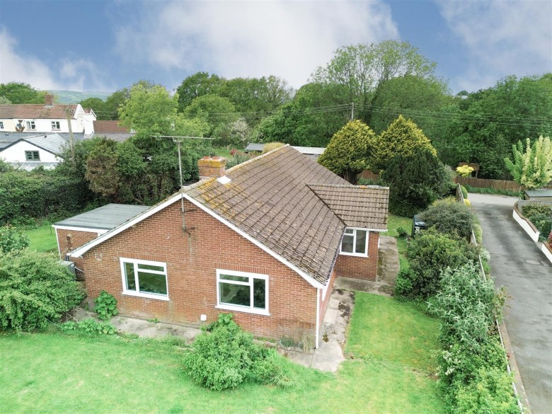 Click the photo for more details of Talaton, Exeter