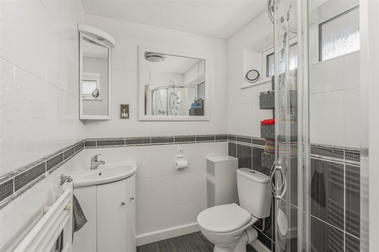 Images for Leigh Grove, Banbury - Far reaching views