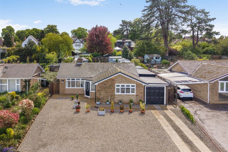 Images for Leigh Grove, Banbury - Far reaching views