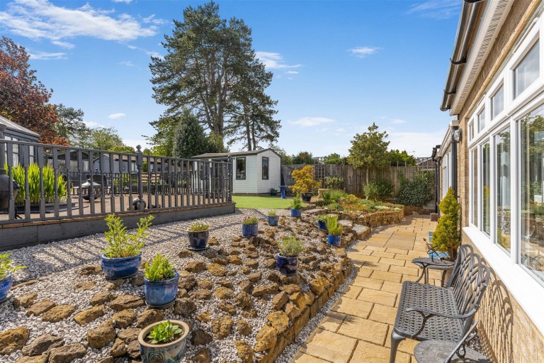 Images for Leigh Grove, Banbury - Far reaching views