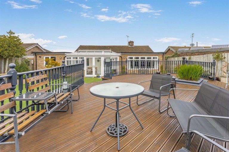 Images for Leigh Grove, Banbury - Far reaching views
