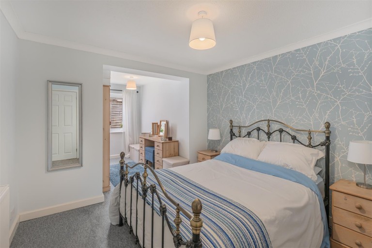 Images for Leigh Grove, Banbury - Far reaching views