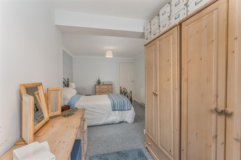 Images for Leigh Grove, Banbury - Far reaching views
