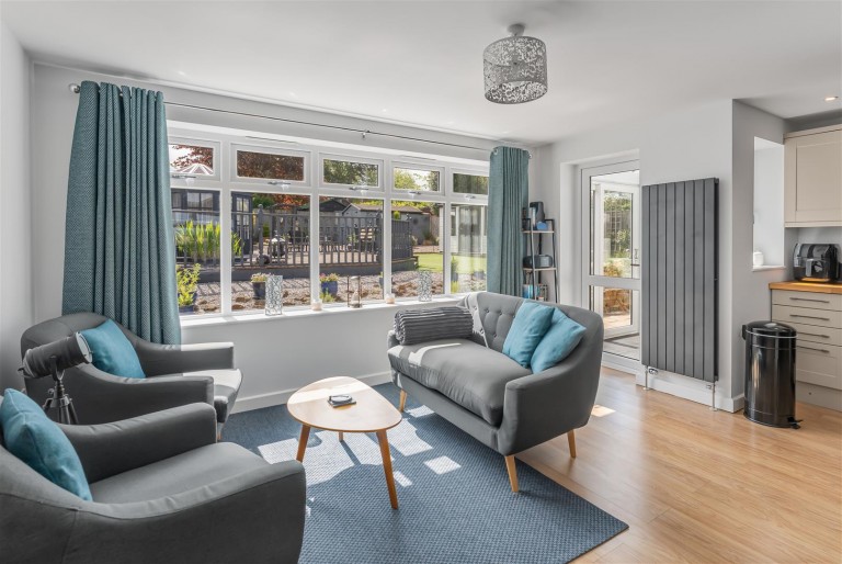 Images for Leigh Grove, Banbury - Far reaching views