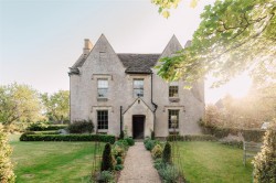 Images for The Old Farmhouse, Lechlade